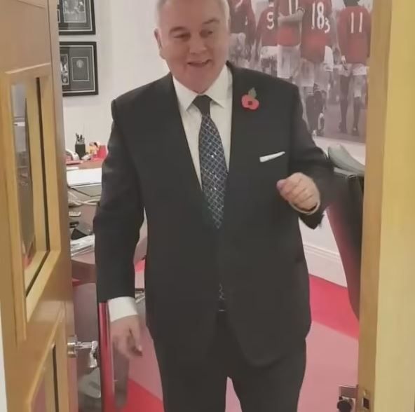 eamonn holmes office