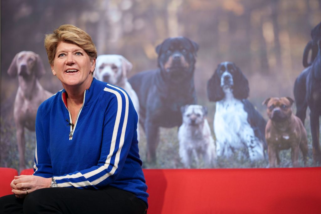 Clare Balding présente Crufts depuis 2004
