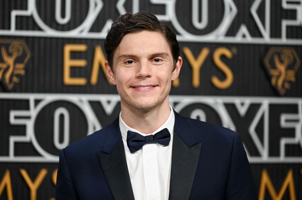Evan Peters smiling
