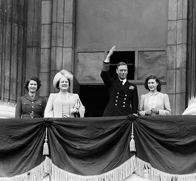 royals ve day 1945