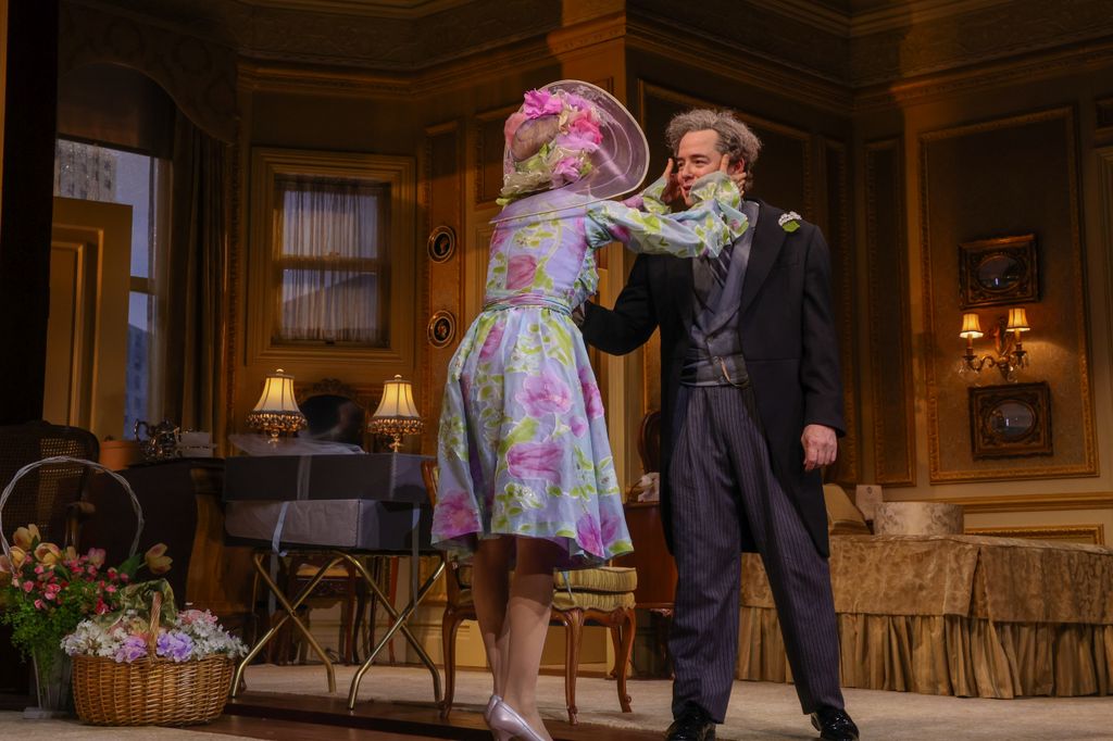  Sarah Jessica Parker and Matthew Broderick bow at the curtain call during the gala performance of "Plaza Suite" at The Savoy Theatre on January 28, 2024 in London, England