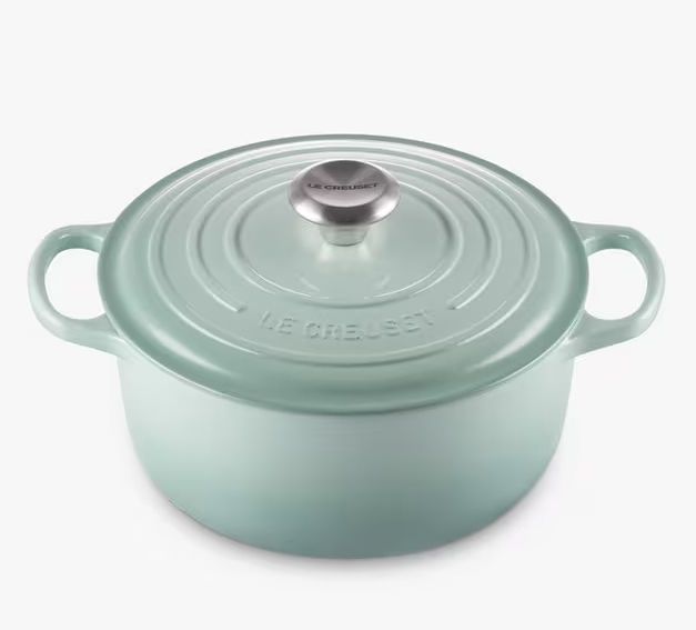 Le Creuset Cast Iron Signature Round Casserole