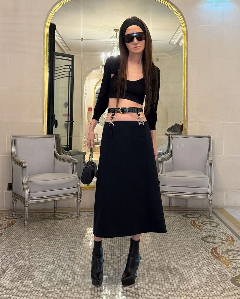 Vera Wang in an all-black ensemble