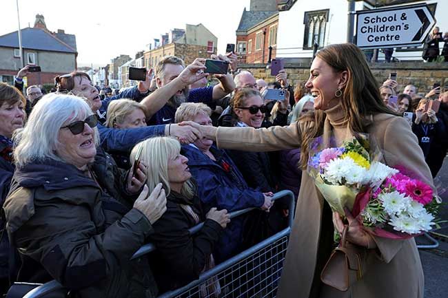 Princess Kate holding a bouquet
