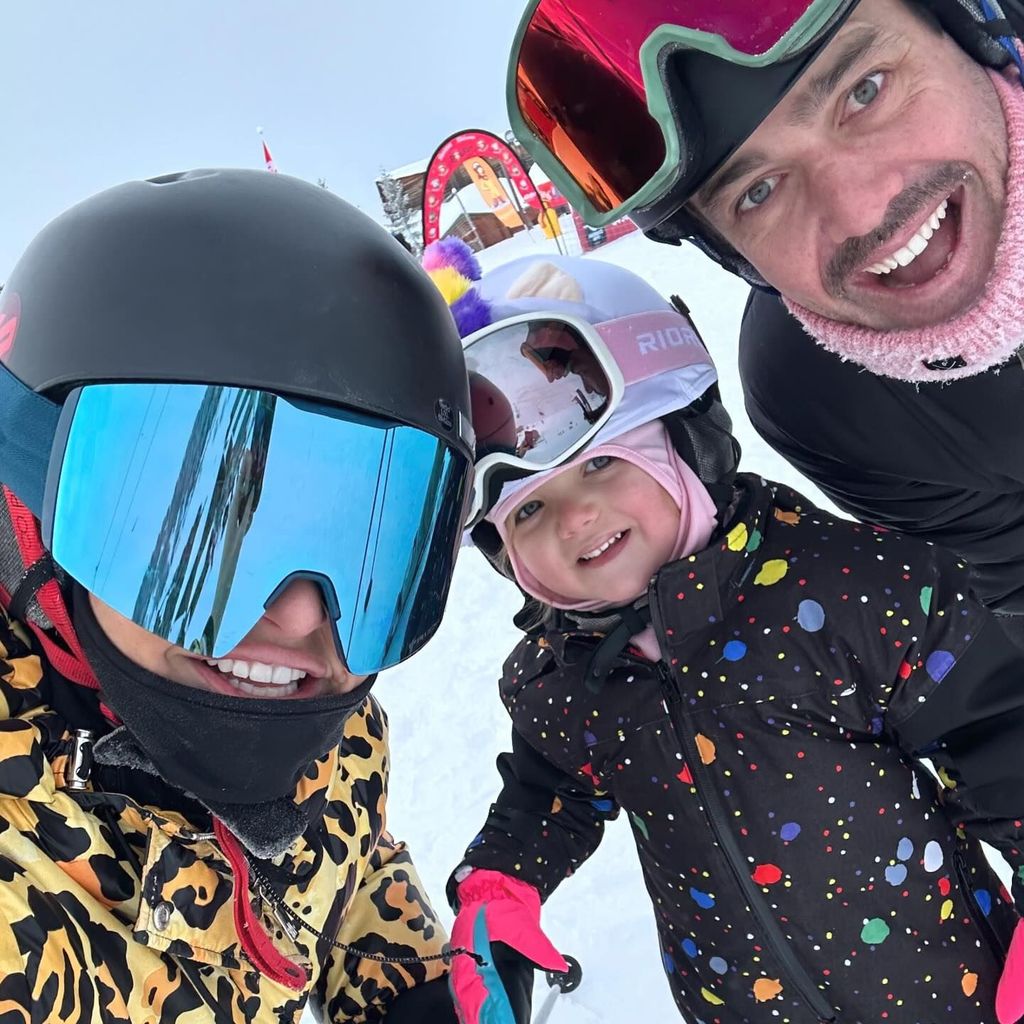 Vogue, Spencer and little Gigi skiing selfie