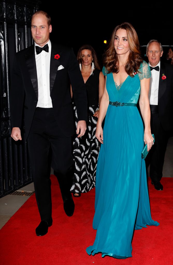 William and Kate, in teal dress, on red carpet