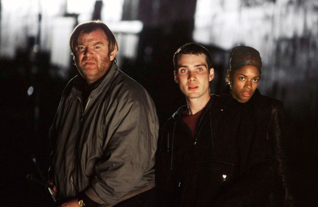 Brendan Gleeson, Cillian Murphy and Naomie Harris on the set of 28 Days Later