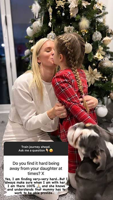 Nadiya with her daughter at Christmas