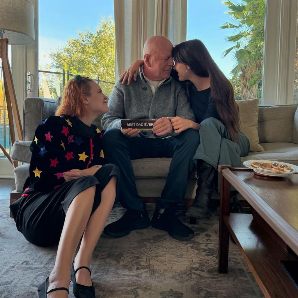 Bruce received a 'Best Dad Ever' plaque from his daughters on Thanksgiving