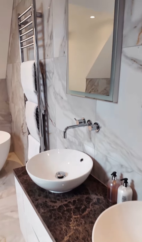 Mark Wright and Michelle Keegan's stunning guest bathroom