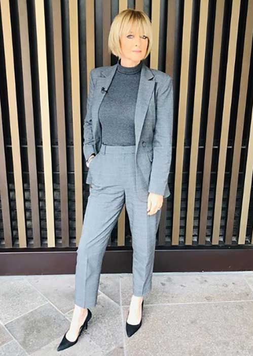 Elegant Gray Women's Business Suit - Slim Fit Trouser Suit