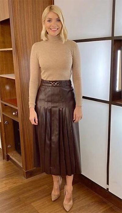 holly willoughby brown skirt instagram