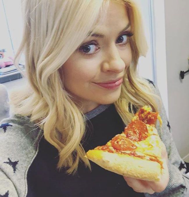 holly willoughby eating pizza