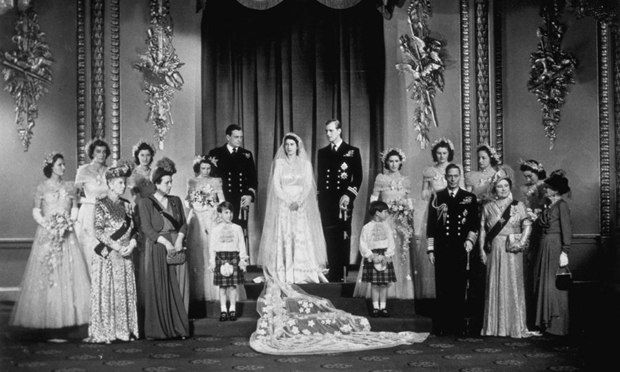 Princess Elizabeth posing for official wedding photos with Prince Philip