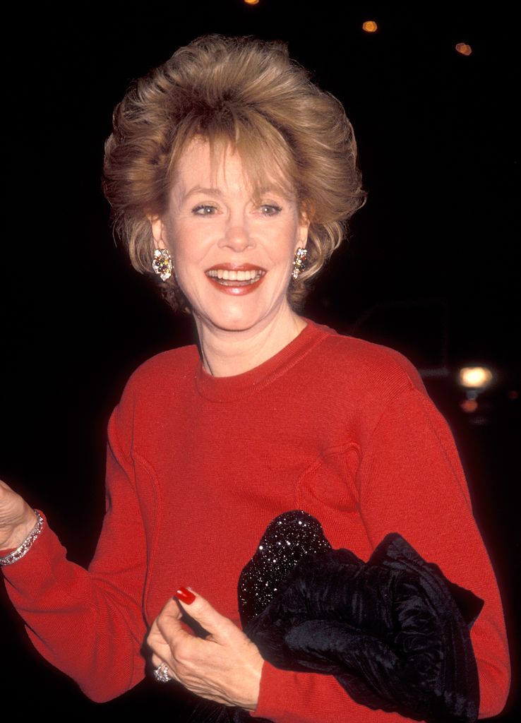 BEVERLY HILLS, CA - DECEMBER 7:   Actress Elizabeth Montgomery attends the 14th Annual Friends of the Los Angeles Free Clinic Celebrity Dinner/Roast to Marcy Carsey and Tom Werner on December 7, 1990 at the Regent Beverly Wilshire Hotel in Beverly Hills, California. (Photo by Ron Galella, Ltd./Ron Galella Collection via Getty Images) 