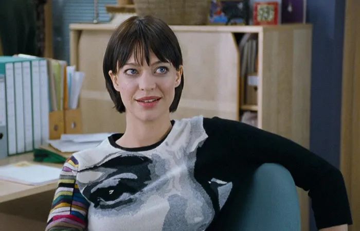 Heike Makatsch as Mia