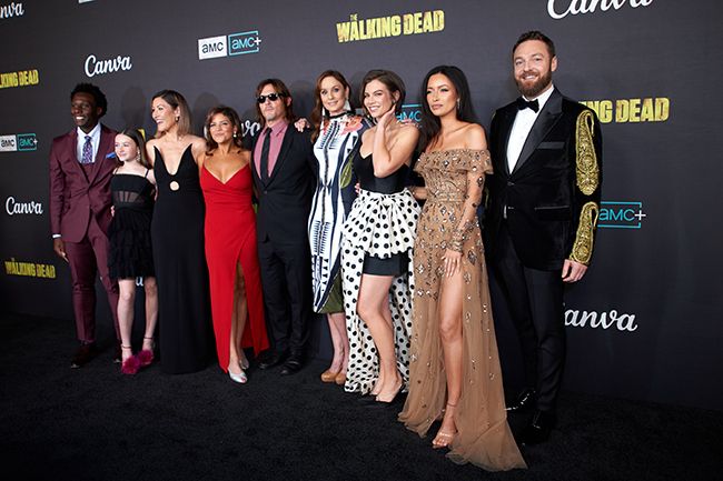 cast of walking dead on red carpet for finale launch