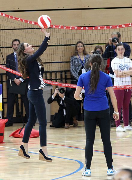 kate middleton playing volleyball