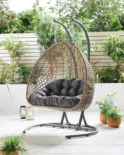 Aldi’s iconic egg chair is BACK and this time, it comes with a