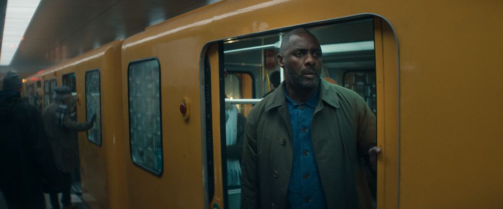 Idris Elba in Hijack
