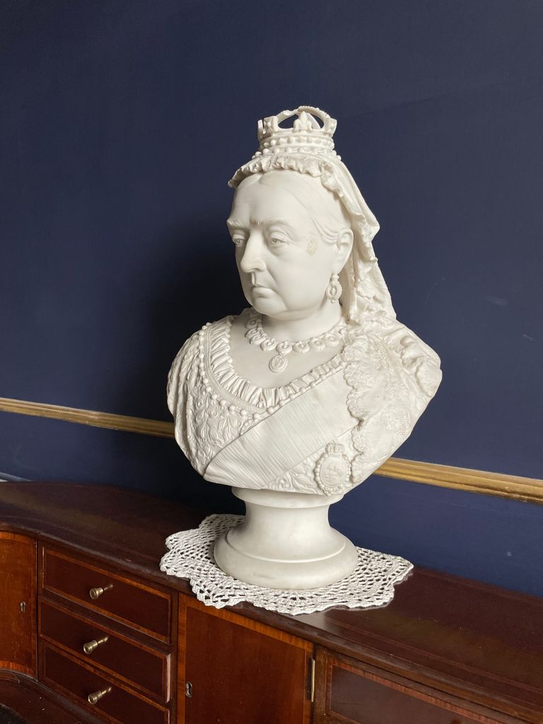 Queen Victoria at Carton House, Fairmont