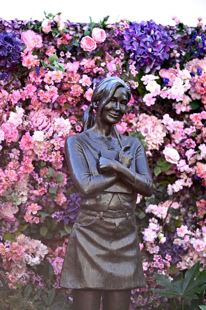The Bridget Jones statue in Leicester Square 