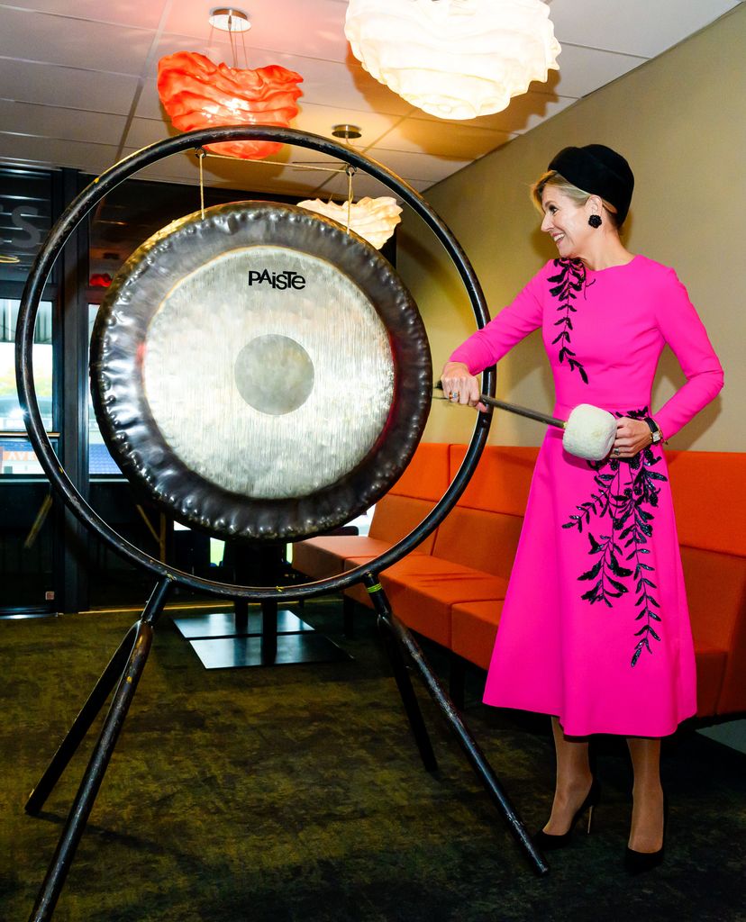 Queen Maxima opens the twentieth edition of Beursvloer Tilburg by striking the gong