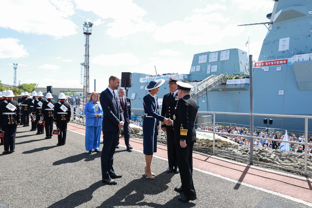 William dan Kate tiba untuk upacara penamaan HMS Glasgow