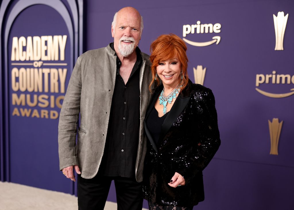 reba mcentire rex linn red carpet