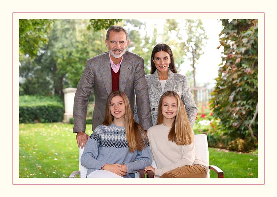 spanish royal family xmas card 2021