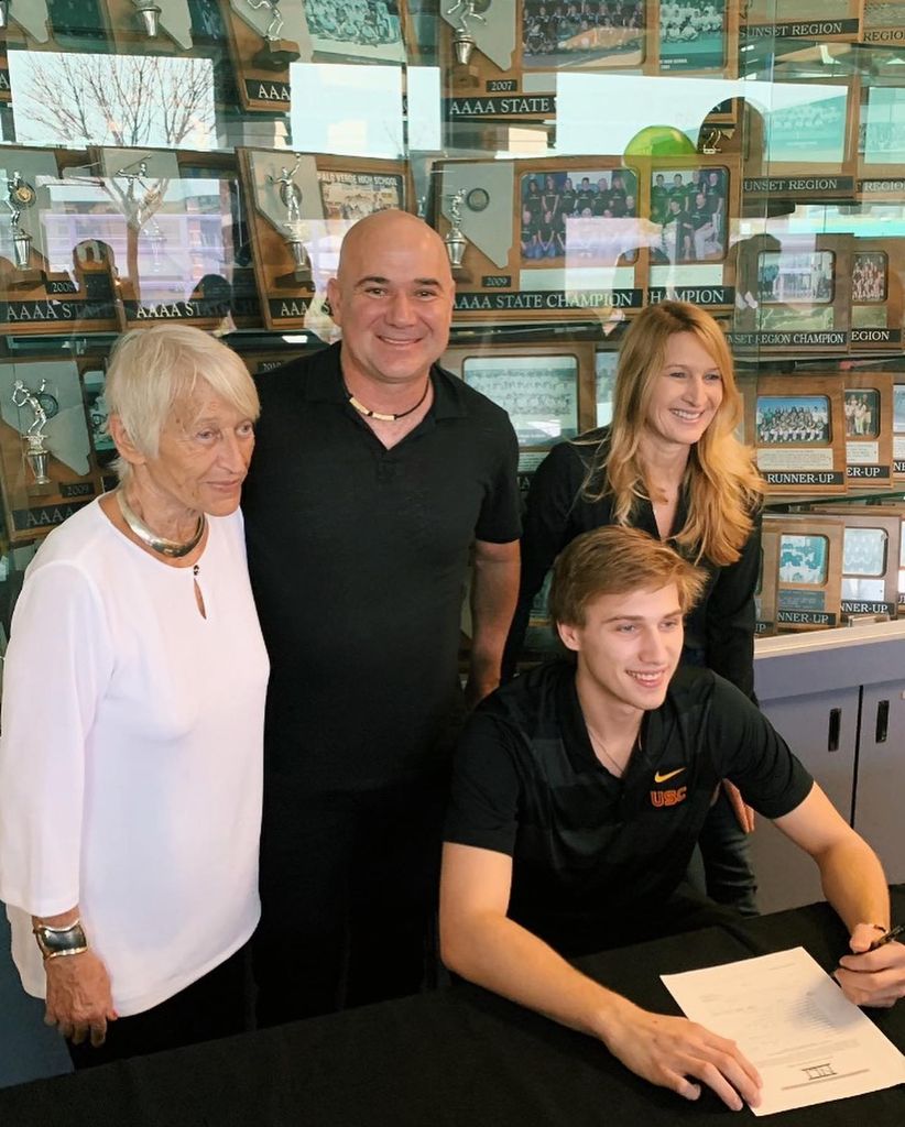 A photo of Jaden Agassi and his parents 