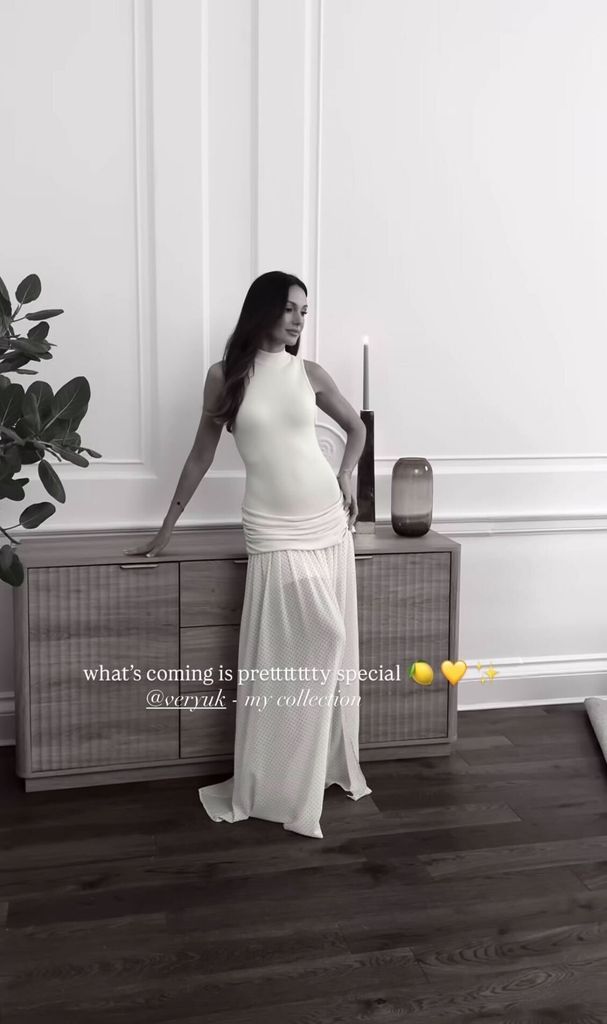 Michelle looked stunning in her new white dress