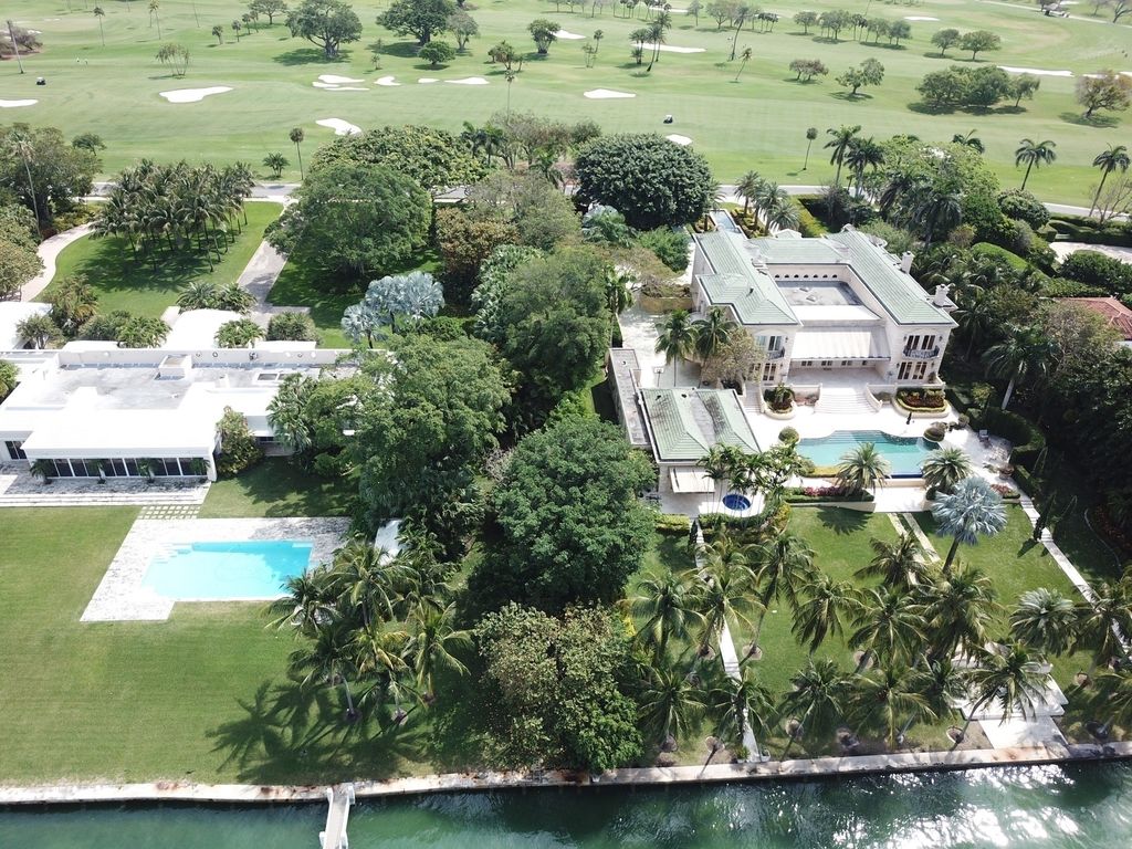 Jeff Bezos and Lauren Sanchez's spectacular two mansions in Indian Creek, Florida costs $147 million 