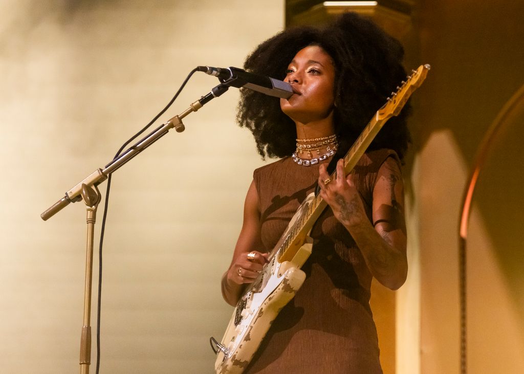 Willow Smith se apresenta na Little Caesars Arena em 17 de agosto de 2024 em Detroit, Michigan.