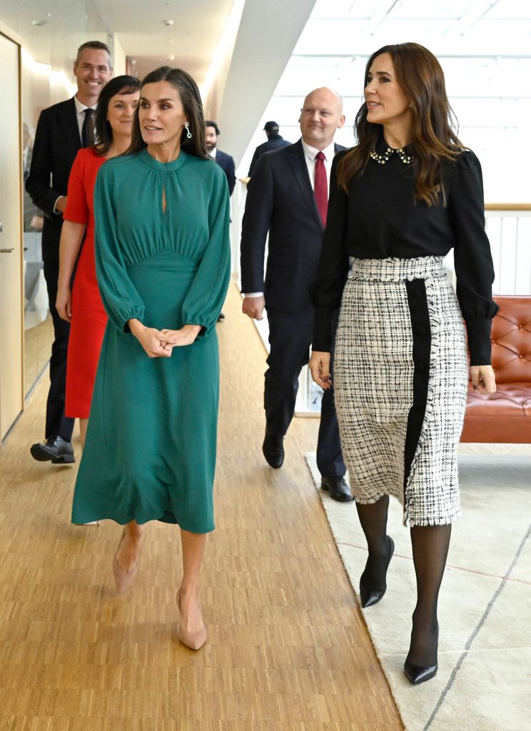 Queen Letizia in green next to Queen Mary