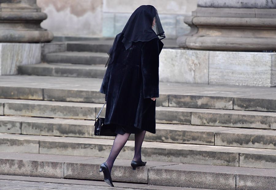 queen margrethe arriving funeral