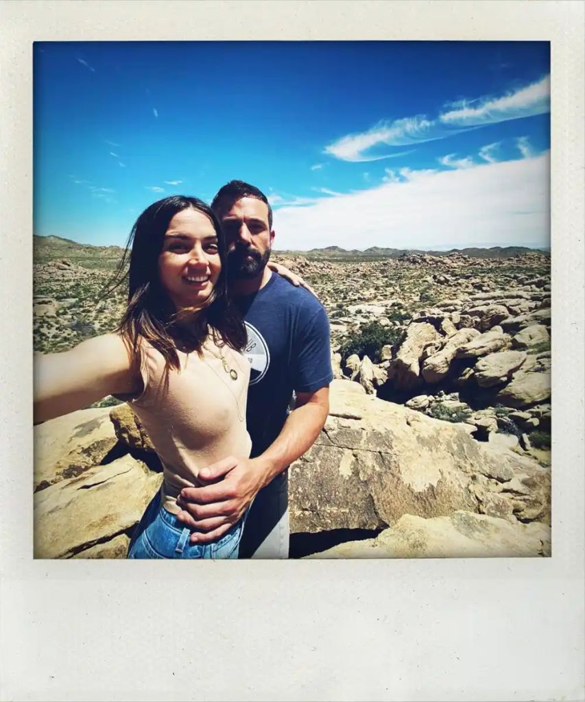 Ana and Ben Affleck selfie in mountains