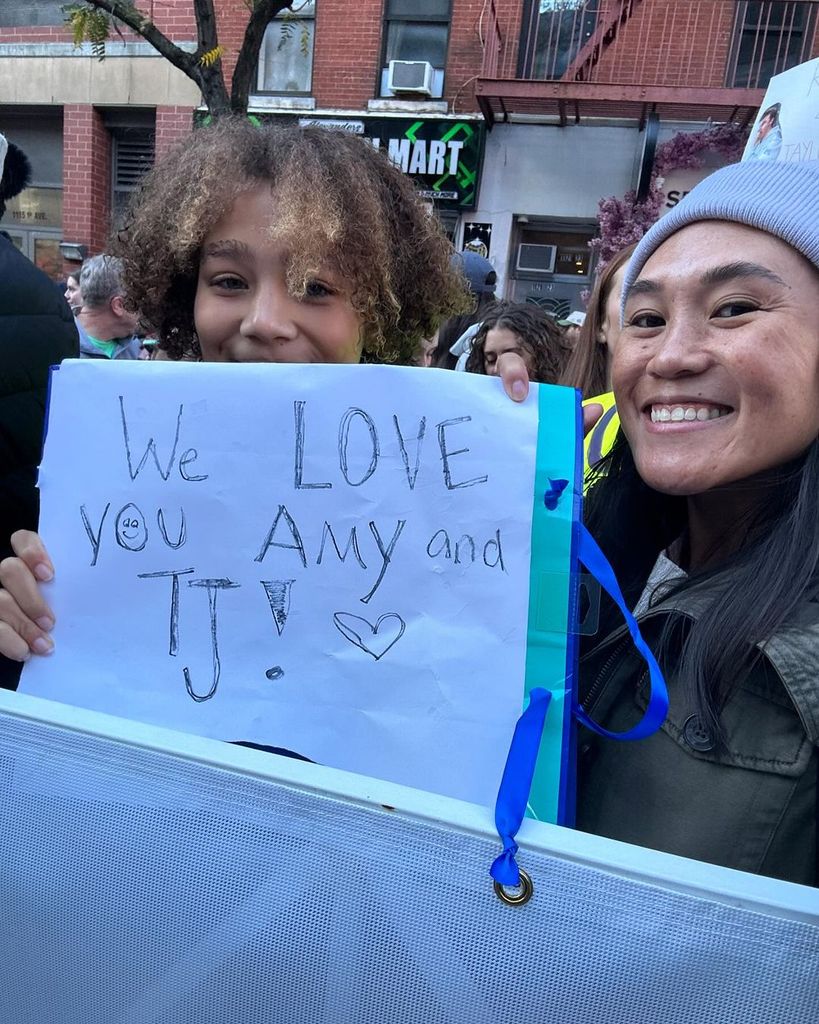 T.J. Holmes' daughter cheered them on