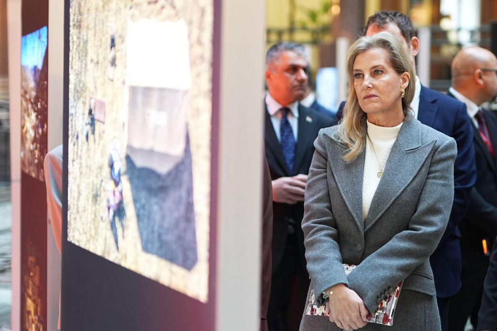 The Duchess of Edinburgh looking at exhibition