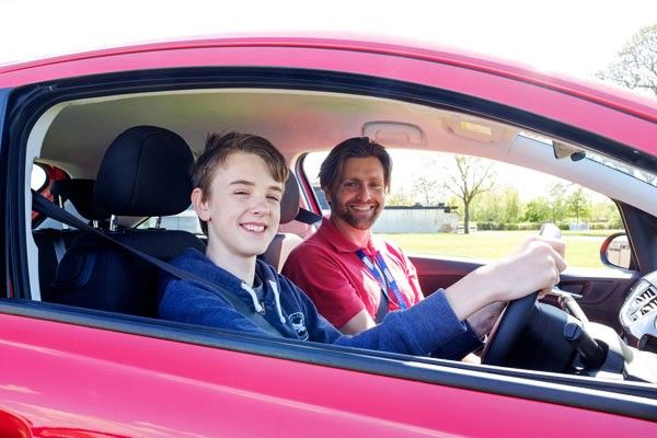Buyagift 30-minute young driver experience