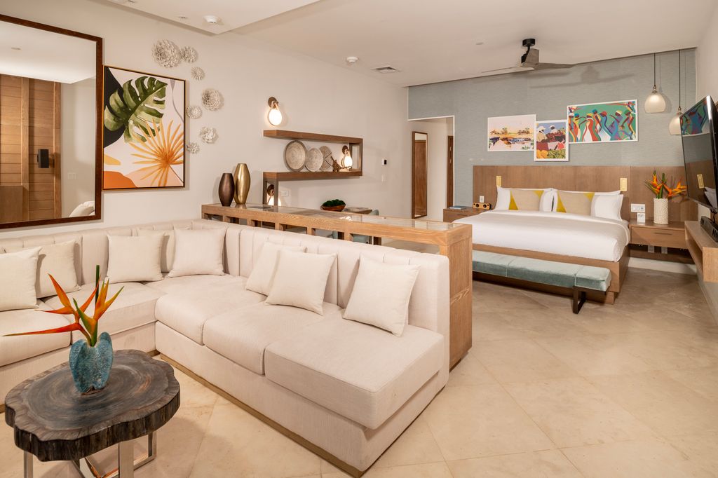 Tufa Terrace One Bedroom Skypool Butler Suite w/ Balcony Tranquility Soaking Tub