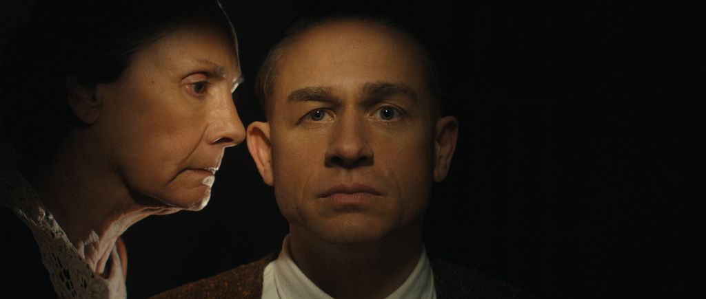 Monster: The Ed Gein Story. (L to R) Laurie Metcalf as Augusta Gein, Charlie Hunnam as Ed Gein in episode 307 of Monster: The Ed Gein Story. Cr. Courtesy Of Netflix Â© 2025