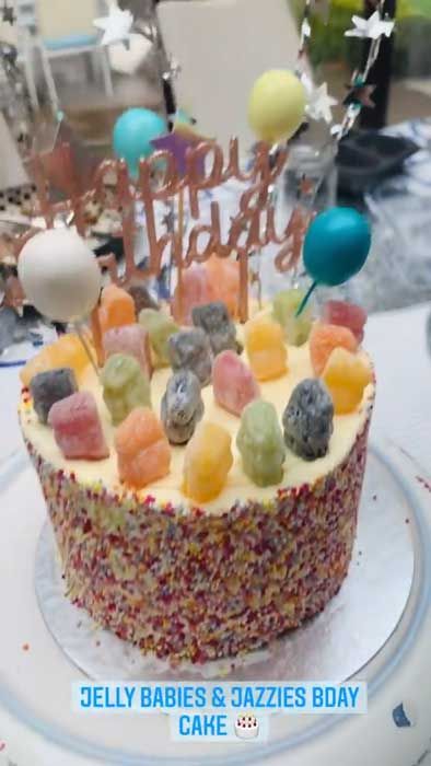 vernon kay jelly baby birthday cake