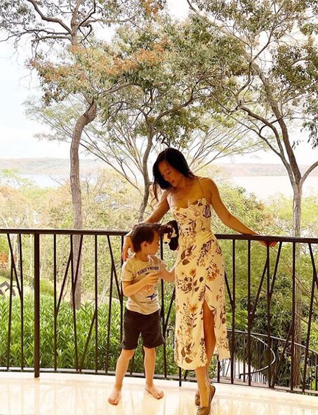 Dara Huang with her son