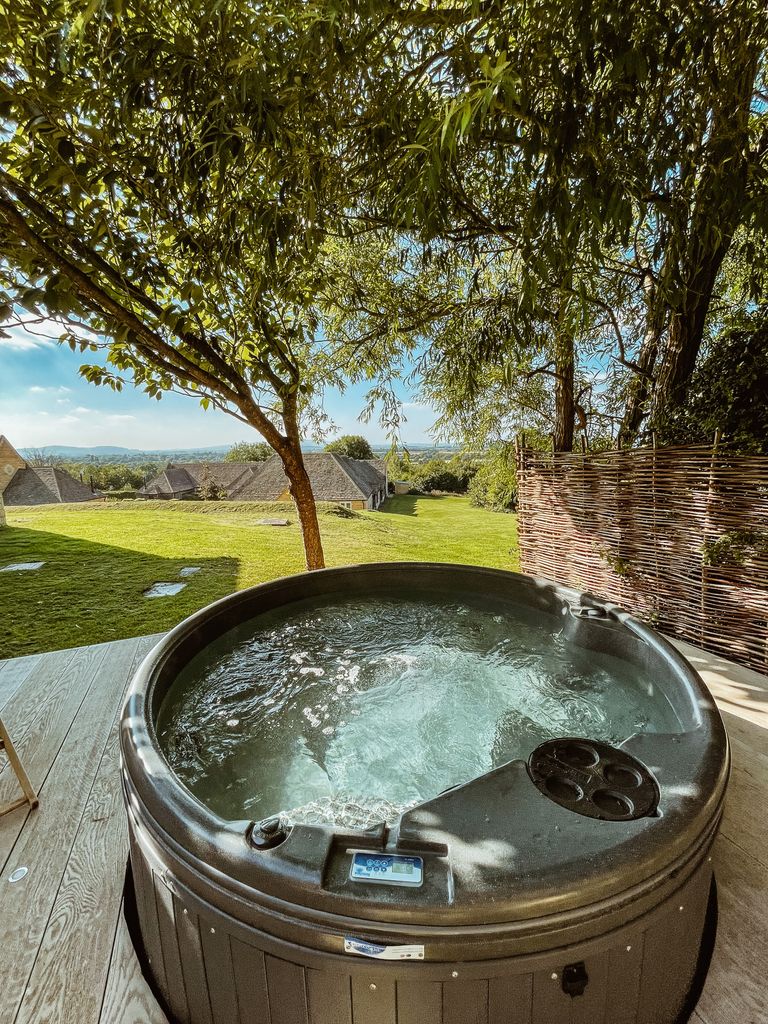 hot tub bubbling outside in the Cotswolds 