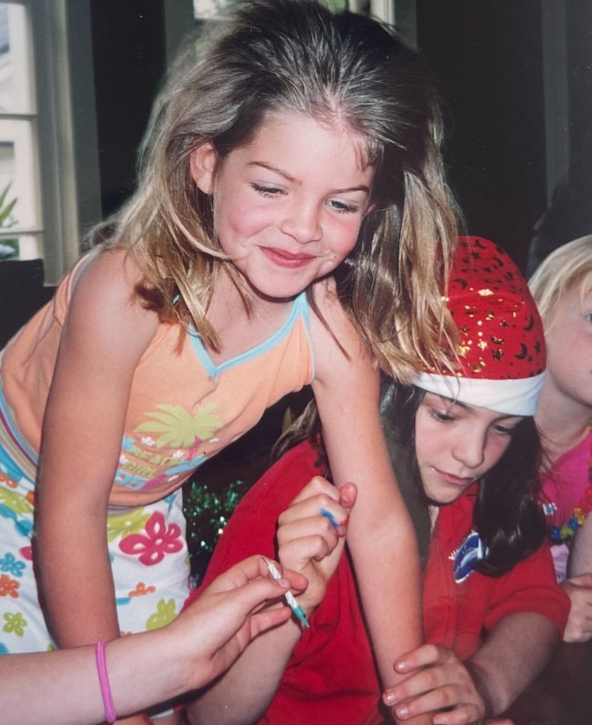 A throwback photo of Lorde and her little sister Indy