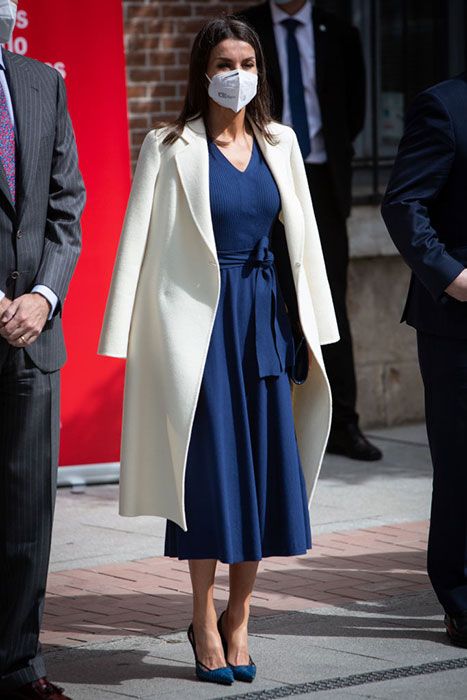 queen letizia blue dress