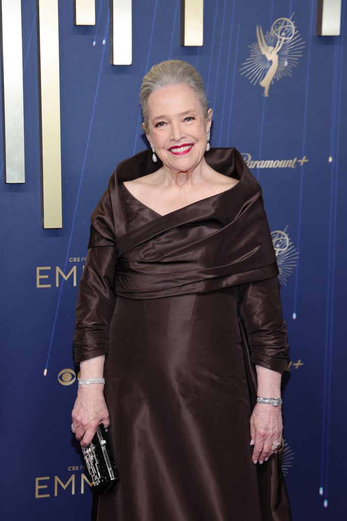 A dazzling red-carpet return for Kathy Bates