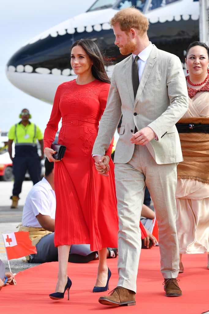 Meghan Markle and Prince Harry arrive in Tonga