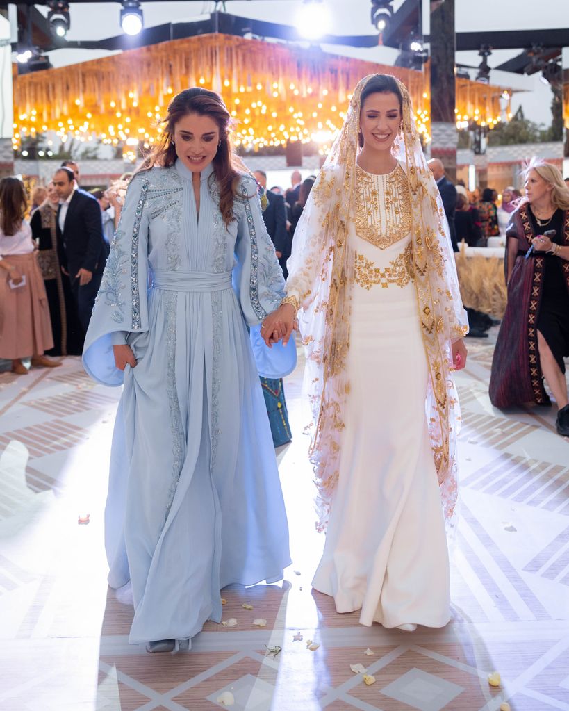 Queen Rania and Rajwa smiling at her henna party
